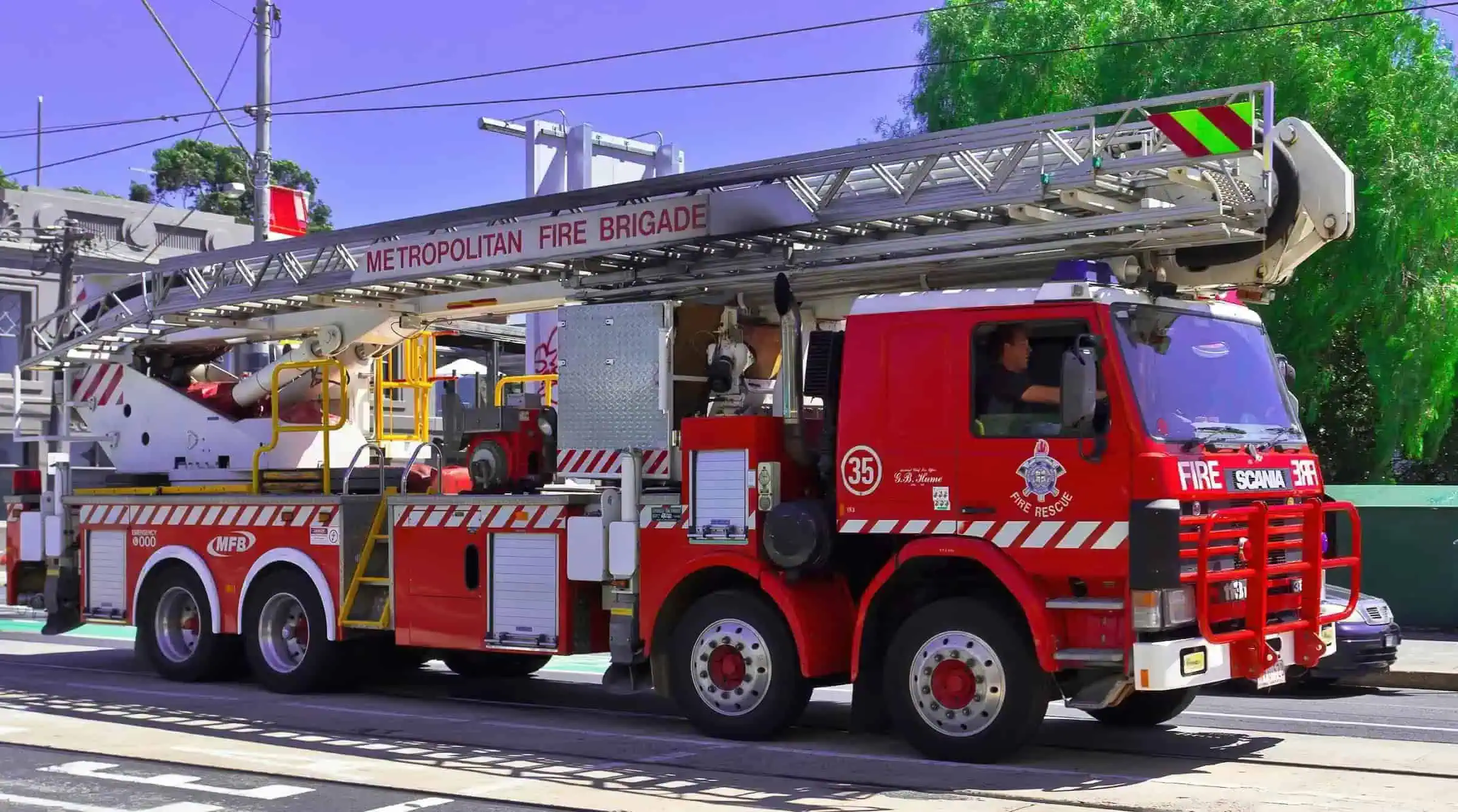 Fire truck image illustrating tips for staying calm and safe during an emergency situation